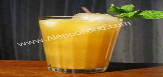 عصير كوكتيل البرتقال و التفاح